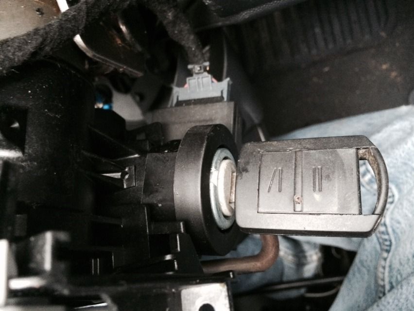 removing & refitting a corsa c ignition barrel, boot lock & driver door